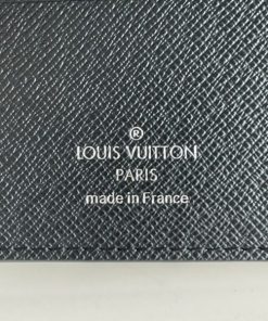 Louis Vuitton 2016 Taïga Amerigo Wallet - Black Wallets