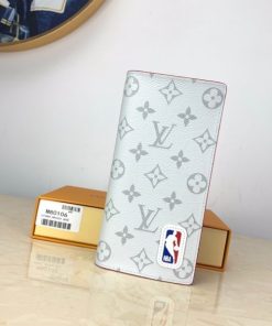 Louis Vuitton LV x NBA Multiple Wallet Monogram Canvas For Men, Men's Wallet  4.5in/11.5cm LV M80105
