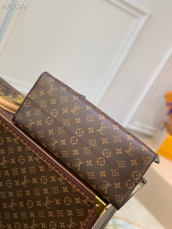 Louis Vuitton Monogram Fall In Love OnTheGo MM – DAC