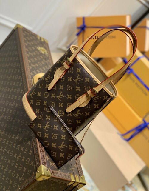 Louis Vuitton Petit Bucket Bag Monogram Canvas Women?s Women?s Shoulder Bags 10.2in/26cm LV M42238 - JutinBie Luxury Store